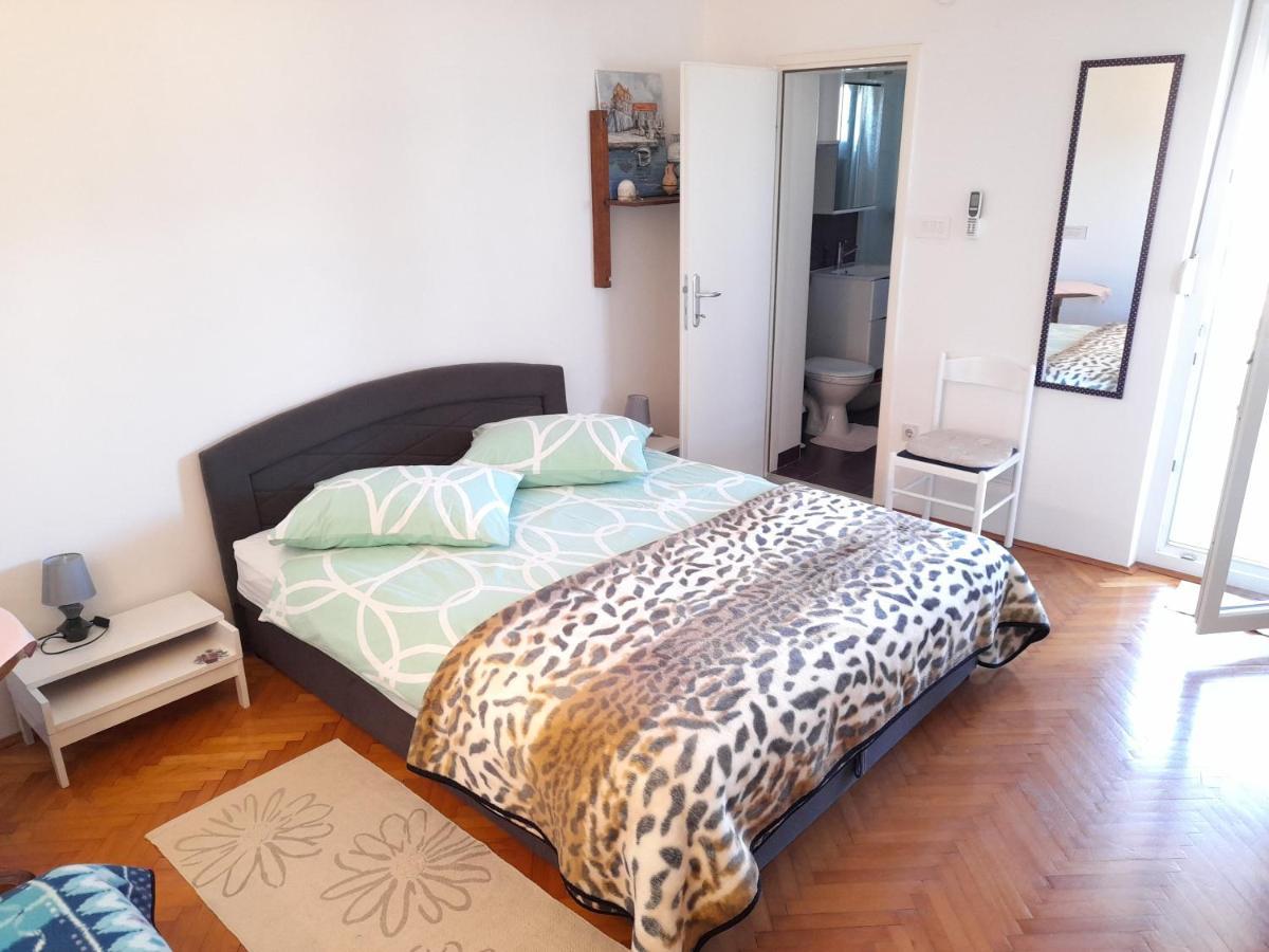 Perica Apartment And Perica Room With Separate Entrance Zadar Eksteriør bilde