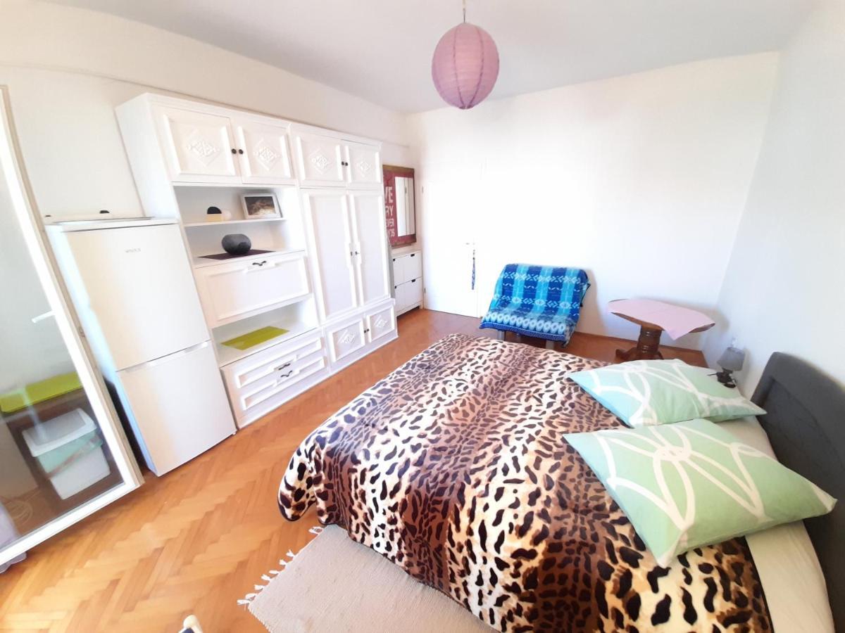 Perica Apartment And Perica Room With Separate Entrance Zadar Eksteriør bilde