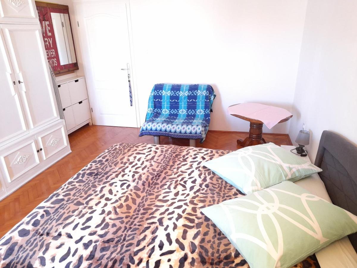 Perica Apartment And Perica Room With Separate Entrance Zadar Eksteriør bilde