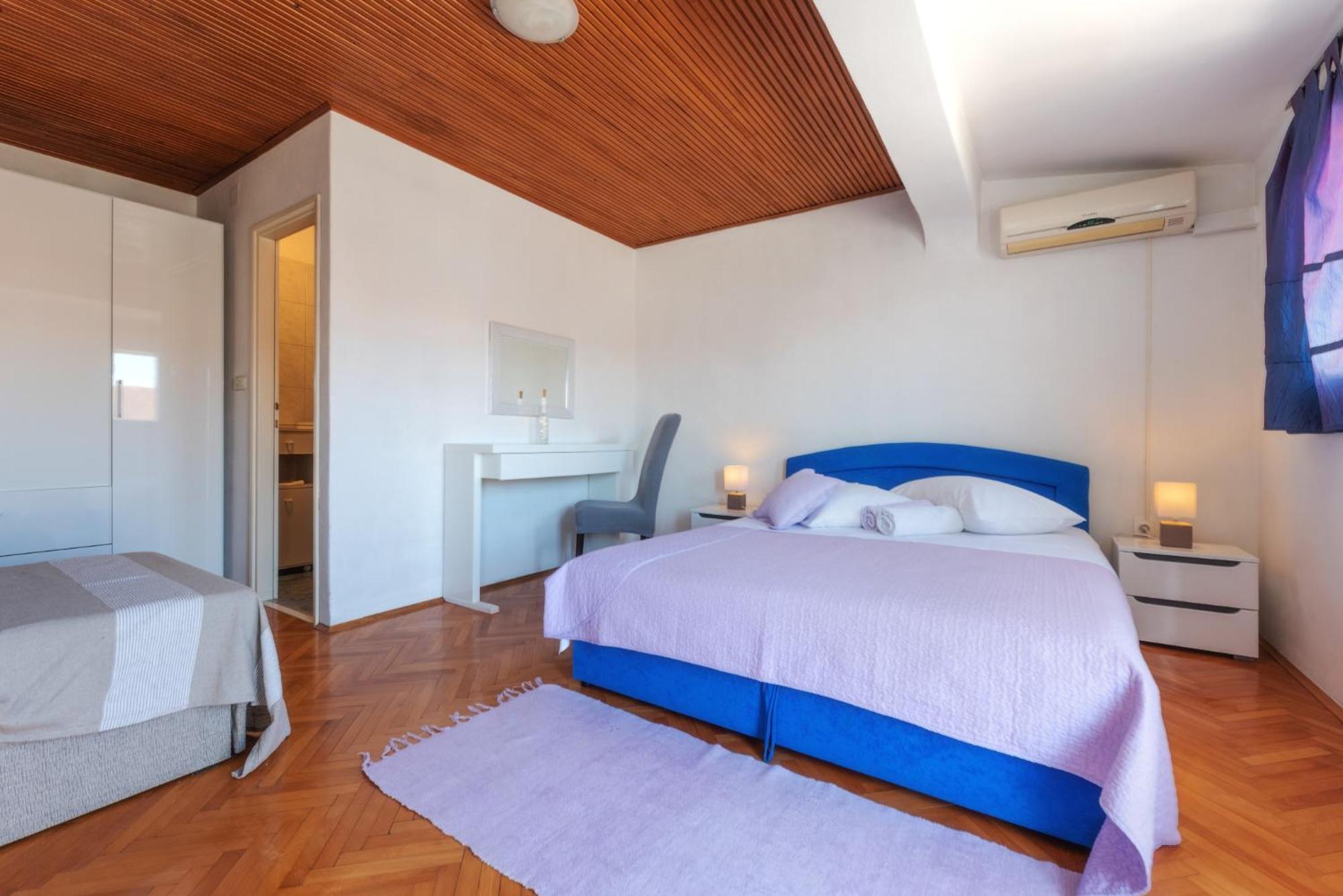 Perica Apartment And Perica Room With Separate Entrance Zadar Eksteriør bilde